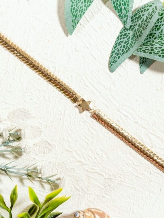 Yıldız Desenli Altın Bileklik